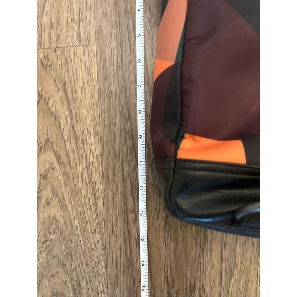 Calvin Klein camouflage-print duffle Messenger Bag - Picture 11 of 11